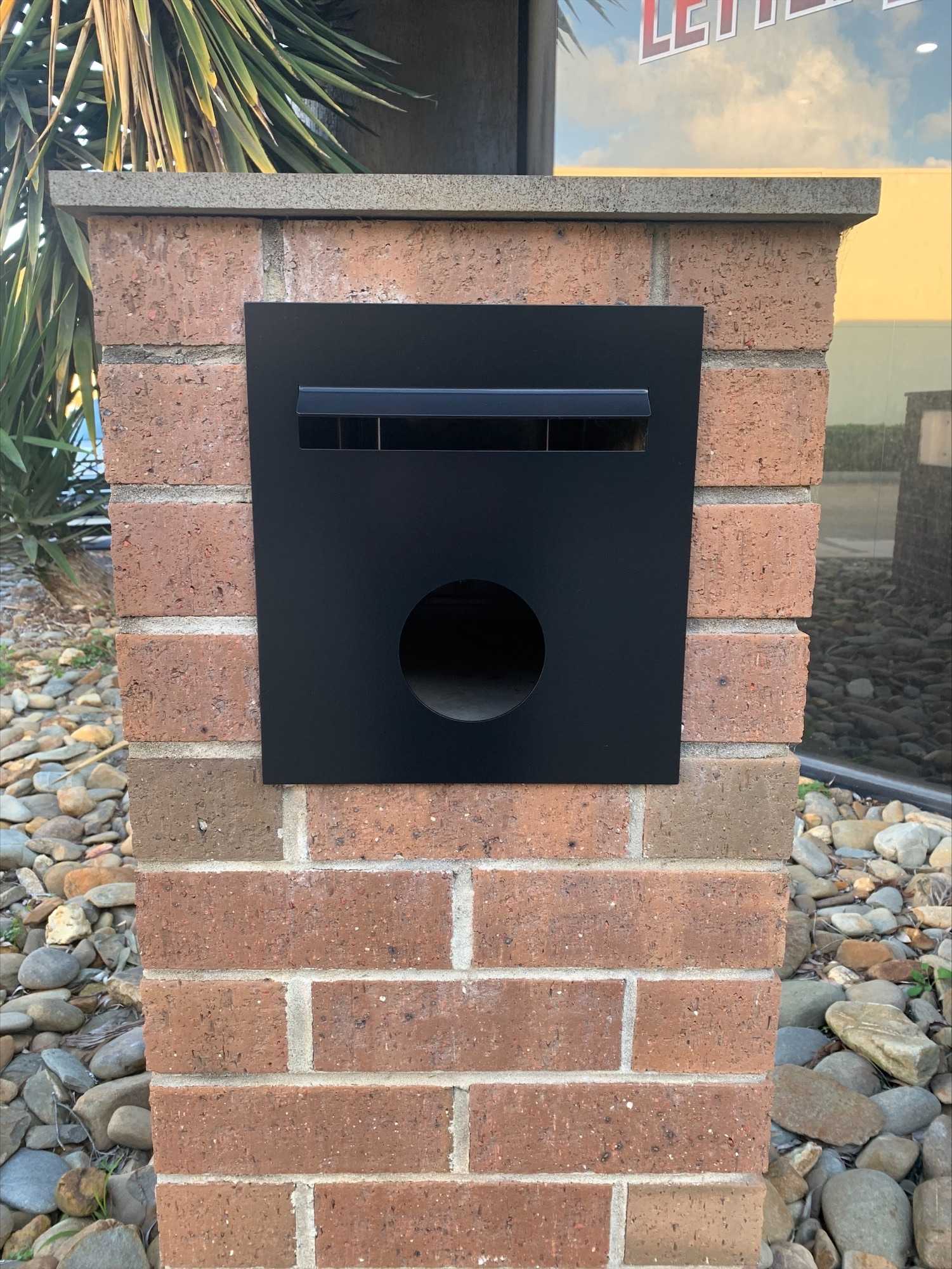 letterbox Black powdercoated letterbox